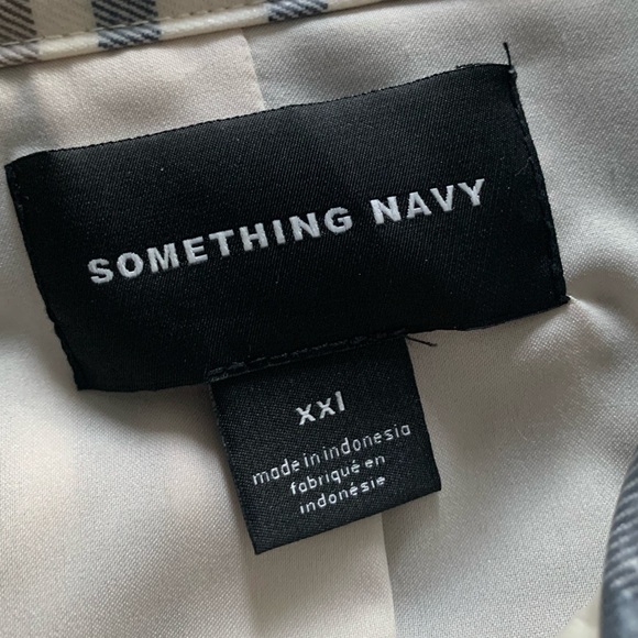 Plus Size Full-length Plaid Raincoat - Picture 5 of 6